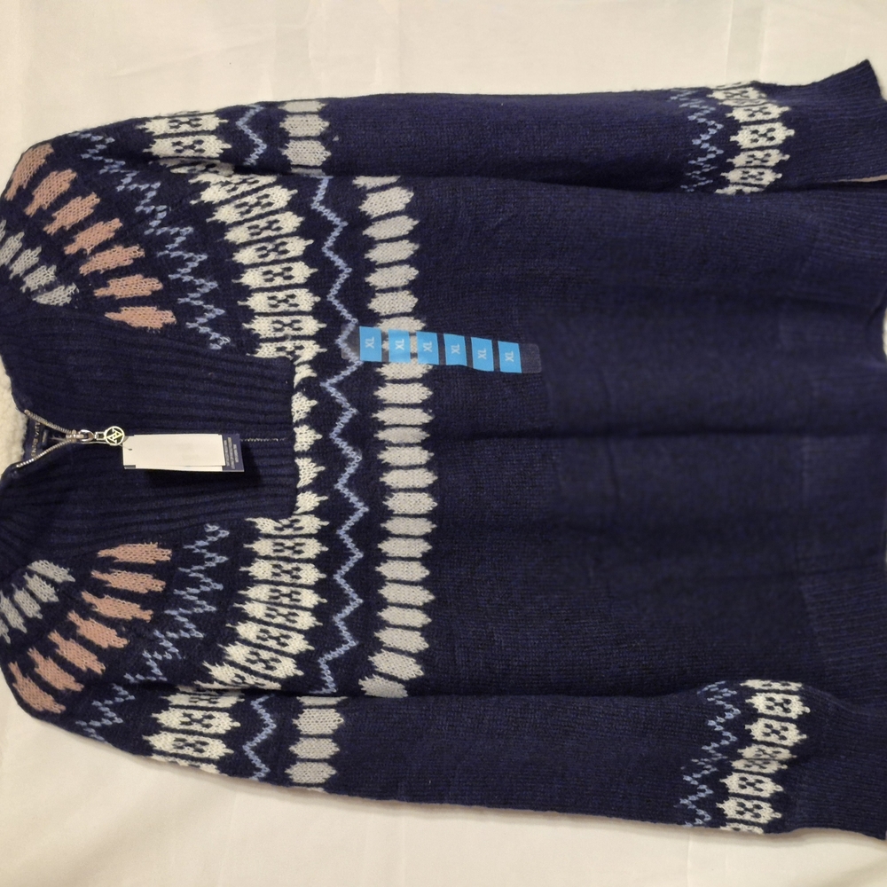 Adrienne Vittadini Navy and White Crew Neck Sweater
